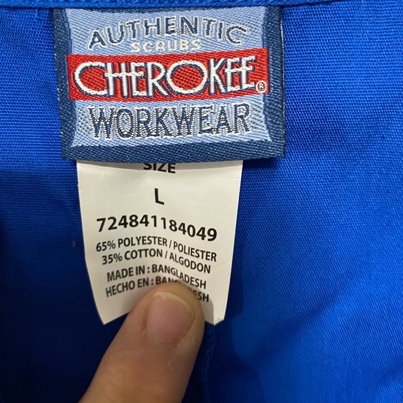 Scrubs - Picture 4 of 4